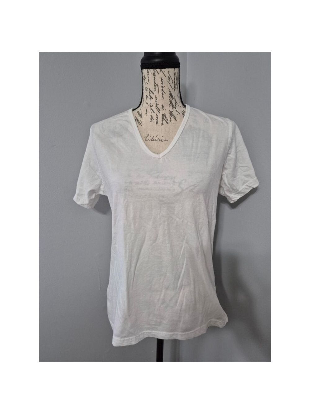 Women's Jane Ashley White Short Sleeve V-Neck Tee L